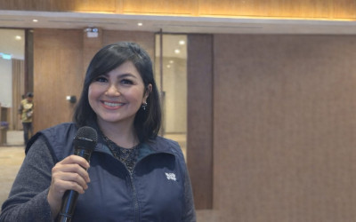 PEREMPUAN UTUH DI TENGAH BANYAK PERAN