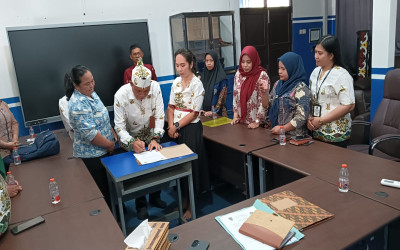 Serah Terima Kepala Perpustakaan Sekolah: Regenerasi dan Penguatan Budaya Literasi