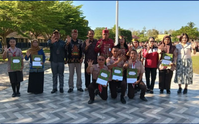 Siswa Berprestasi Diapresiasi, Rapor Kenaikan Kelas Dibagikan